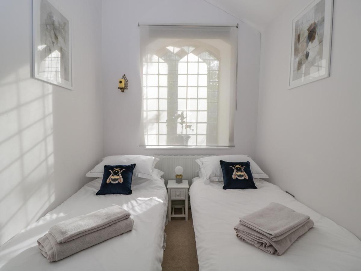 1 Countess Chapel Vila Bath Exterior foto